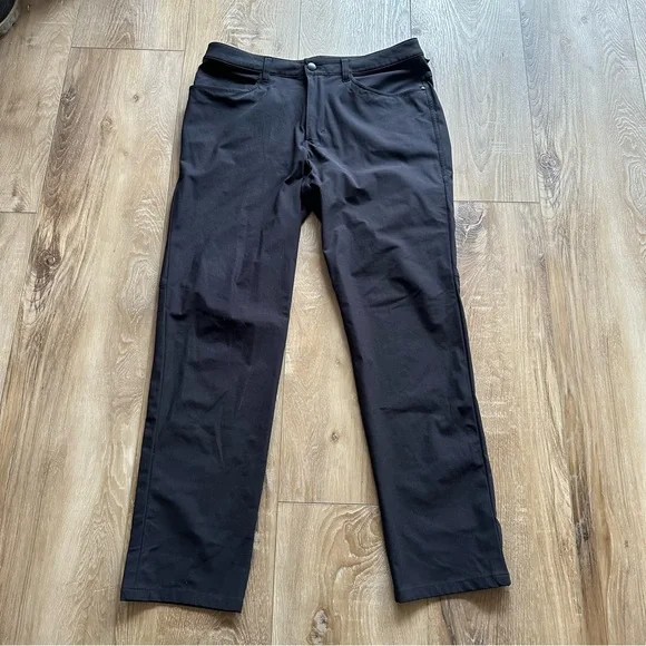 LULULEMON Black ABC Slim Pants - 32